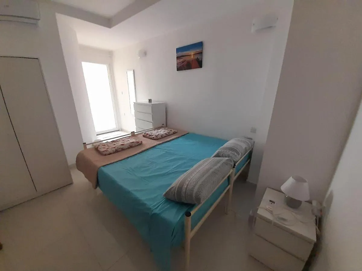 Sliema Ferries Apartment 0*,  Malta